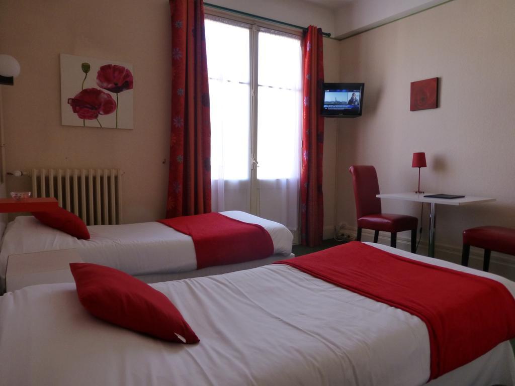 Trianon Hotel Vichy Room photo